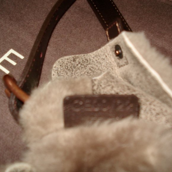 VTG Auth CELINE Iconic Triomphe CE00/22 Shearling Mini Crossbody Bag - Picture 8 of 9